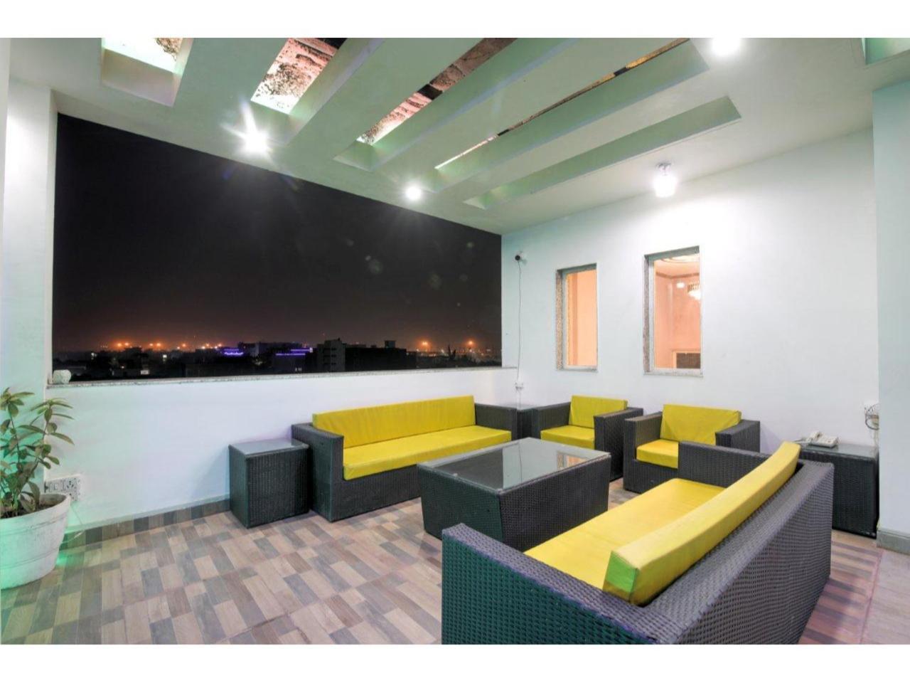 Kusum House Bed & Breakfast Greater Noida Ngoại thất bức ảnh