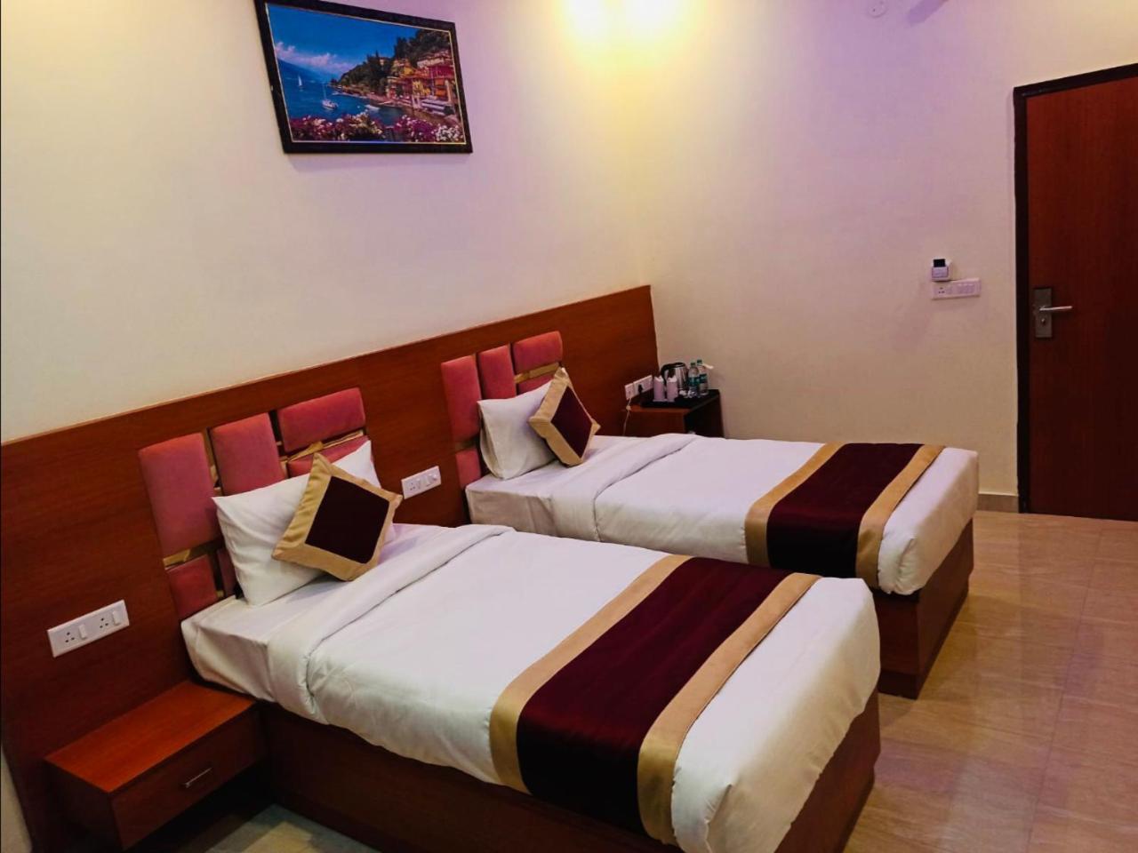 Kusum House Bed & Breakfast Greater Noida Ngoại thất bức ảnh
